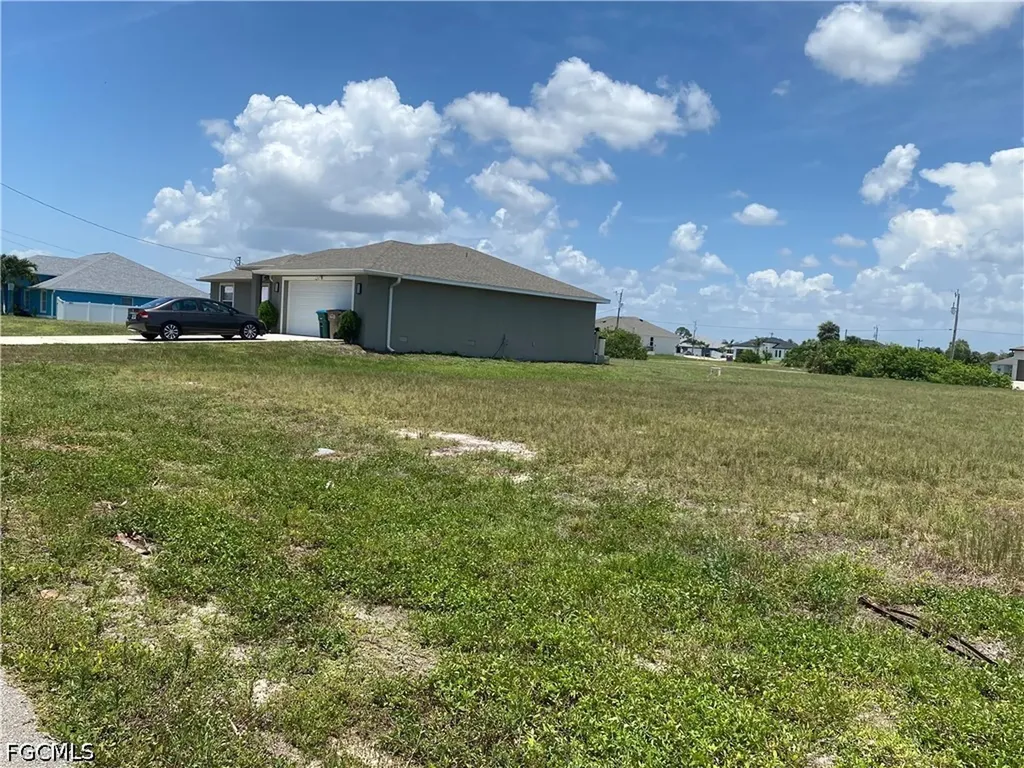 3515 NW 42nd Avenue Cape Coral FL 33993