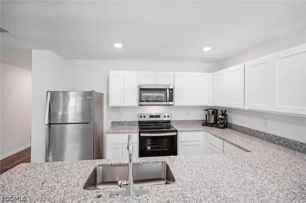 4144 NE 15th Avenue Cape Coral FL 33909