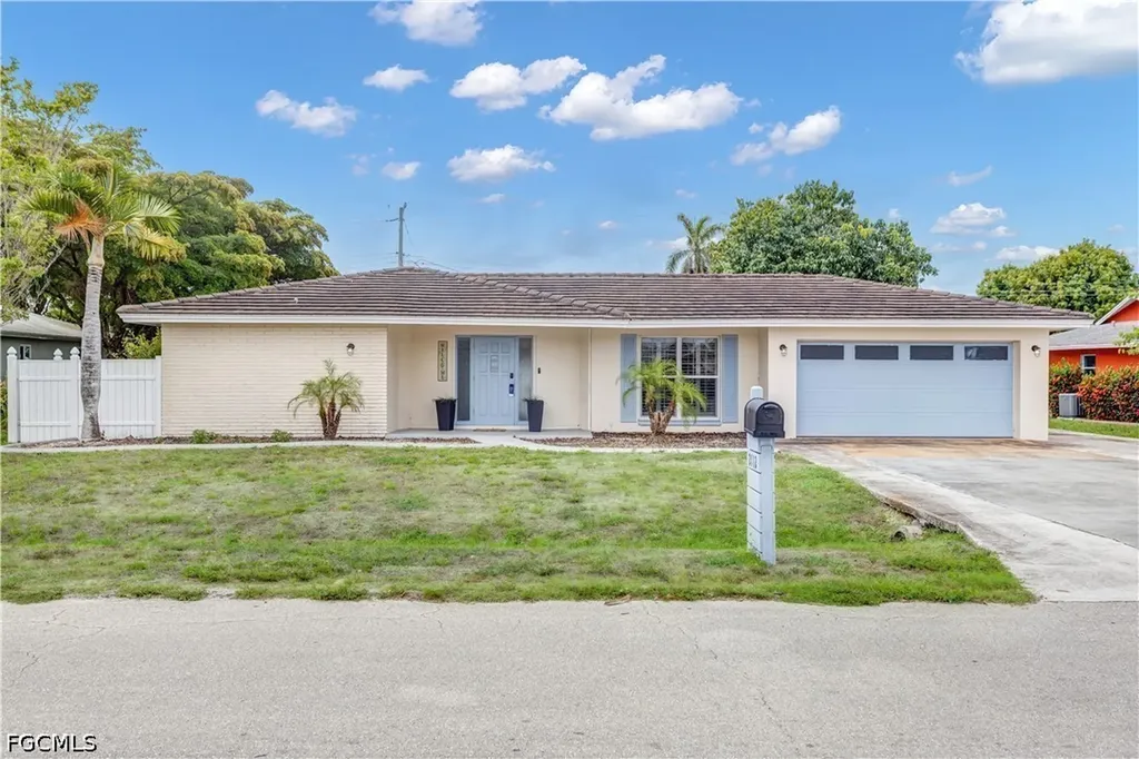 Fort Myers FL, 2112 Harvard Avenue