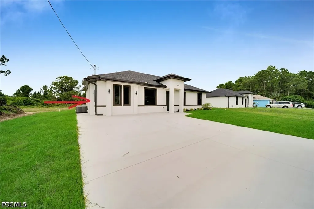 462 Lampion Avenue S Lehigh Acres FL 33974