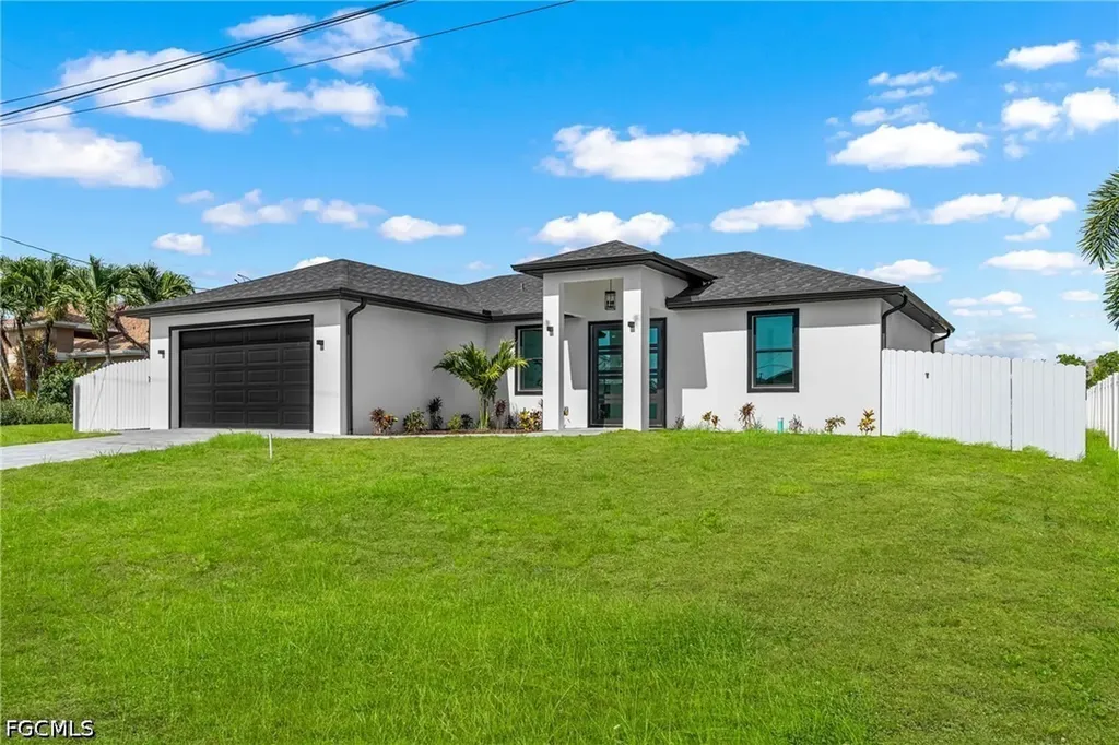 1813 NE 1st Avenue Cape Coral FL 33909