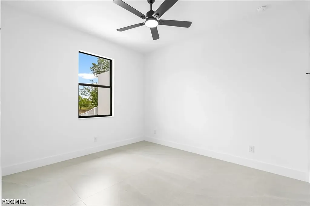 1813 NE 1st Avenue Cape Coral FL 33909