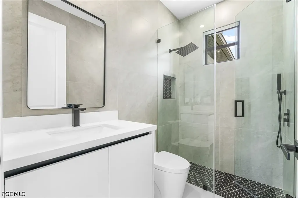 1813 NE 1st Avenue Cape Coral FL 33909
