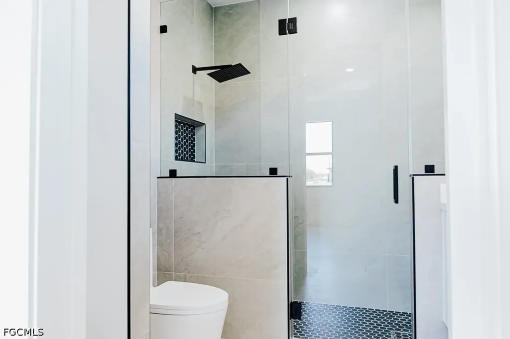 1813 NE 1st Avenue Cape Coral FL 33909