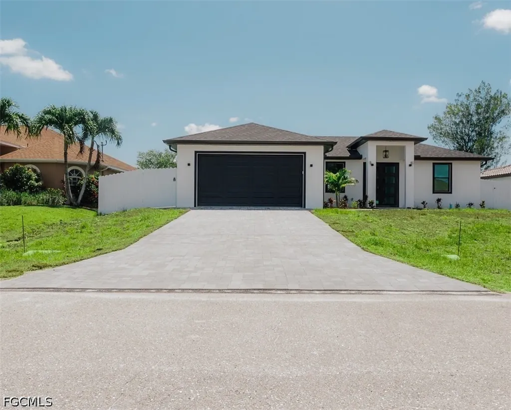 1813 NE 1st Avenue Cape Coral FL 33909