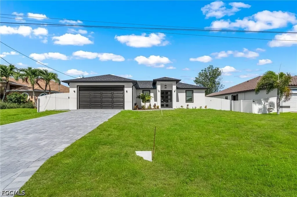 1813 NE 1st Avenue Cape Coral FL 33909