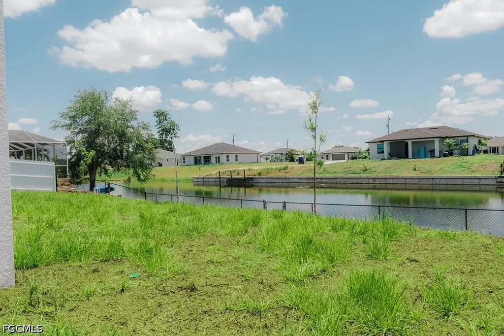1813 NE 1st Avenue Cape Coral FL 33909