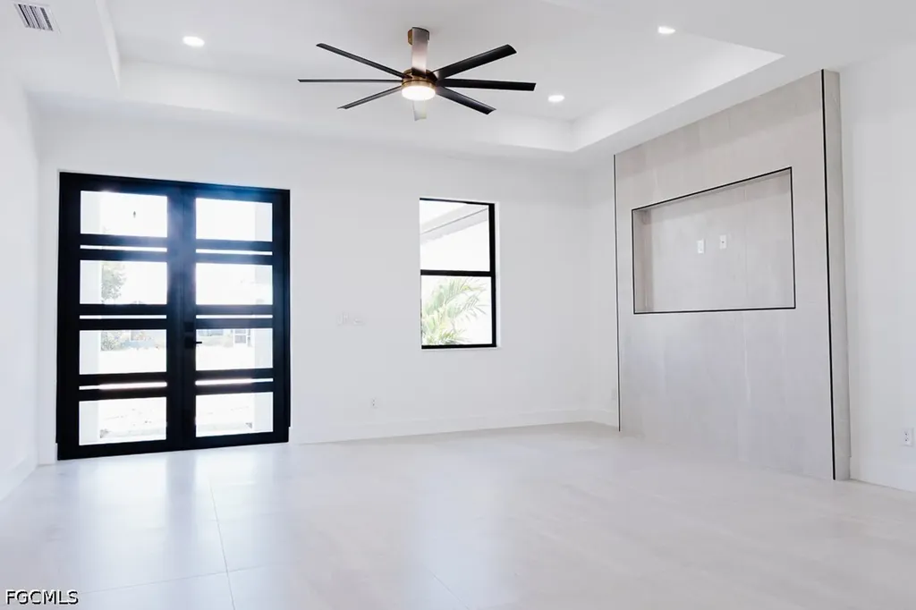 1813 NE 1st Avenue Cape Coral FL 33909