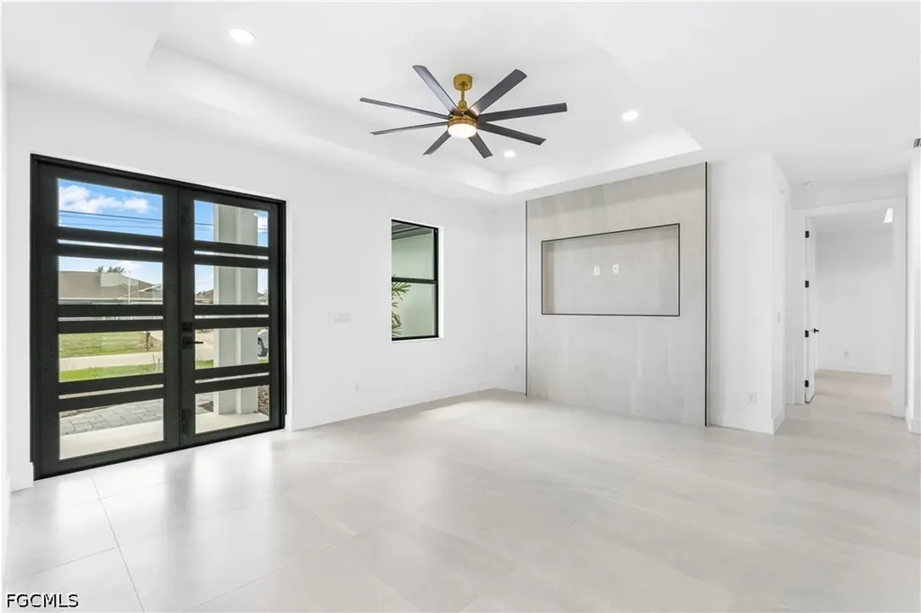 1813 NE 1st Avenue Cape Coral FL 33909