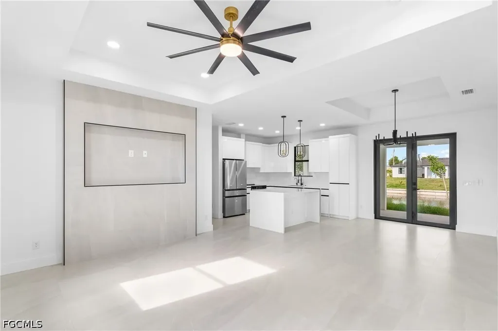 1813 NE 1st Avenue Cape Coral FL 33909