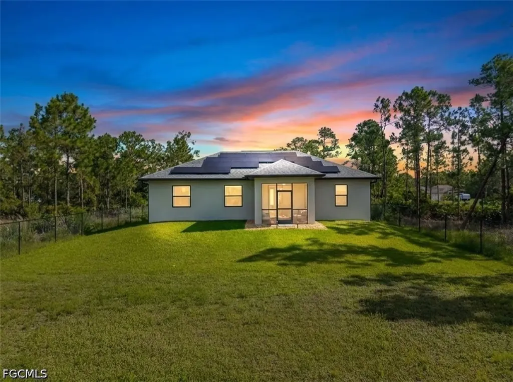 4432 45th Avenue NE Naples FL 34120