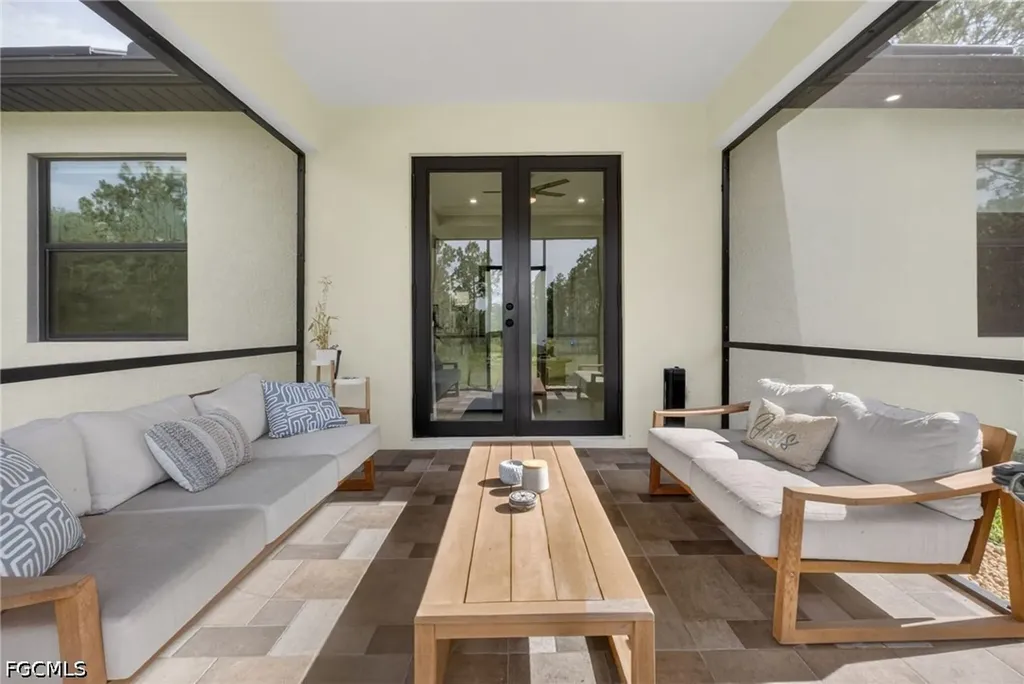 4432 45th Avenue NE Naples FL 34120