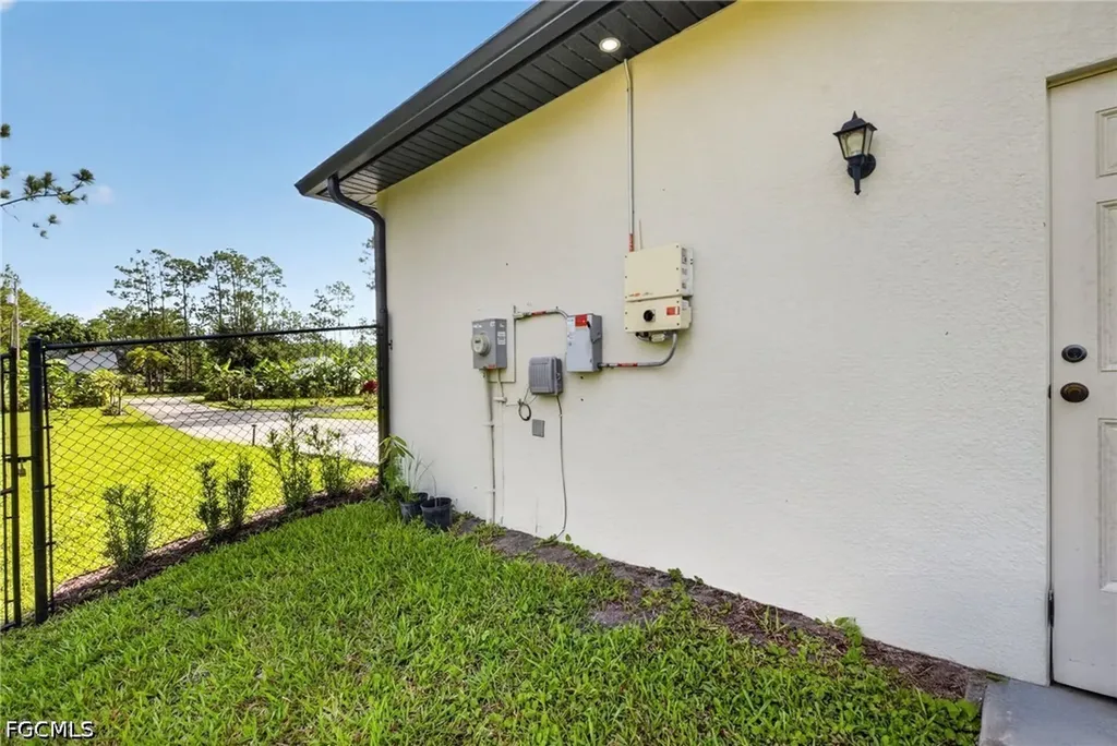 4432 45th Avenue NE Naples FL 34120