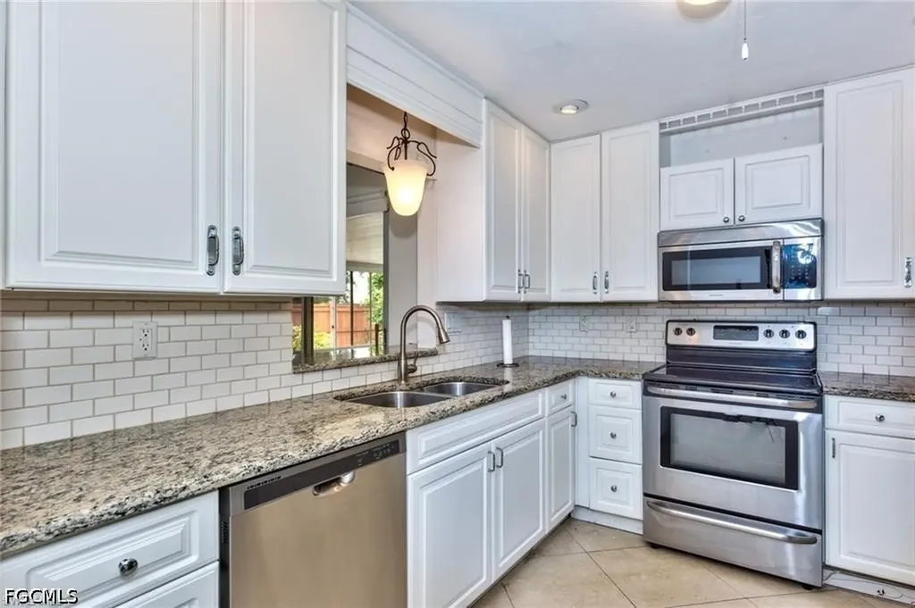 1495 Cranville Square Fort Myers FL 33919