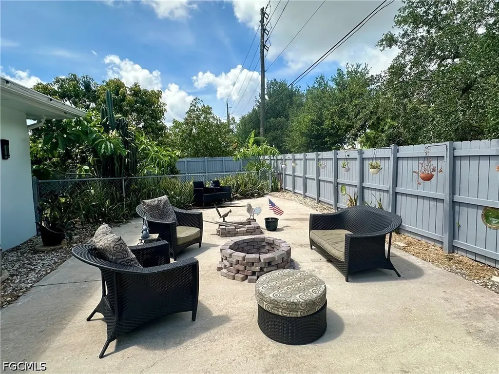 1495 Cranville Square Fort Myers FL 33919