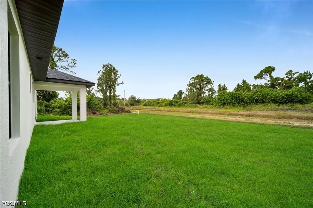 462 Lampion Avenue S Lehigh Acres FL 33974