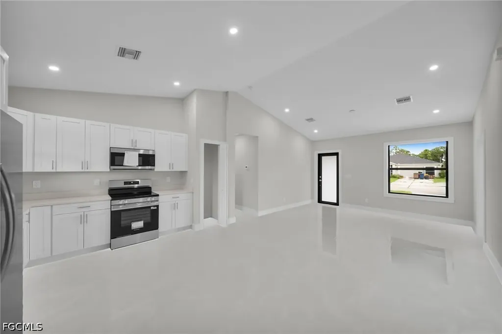 462 Lampion Avenue S Lehigh Acres FL 33974