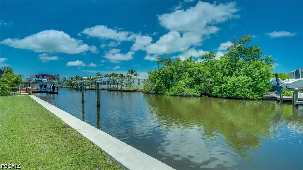 2763 Sanderling Court St. James City FL 33956