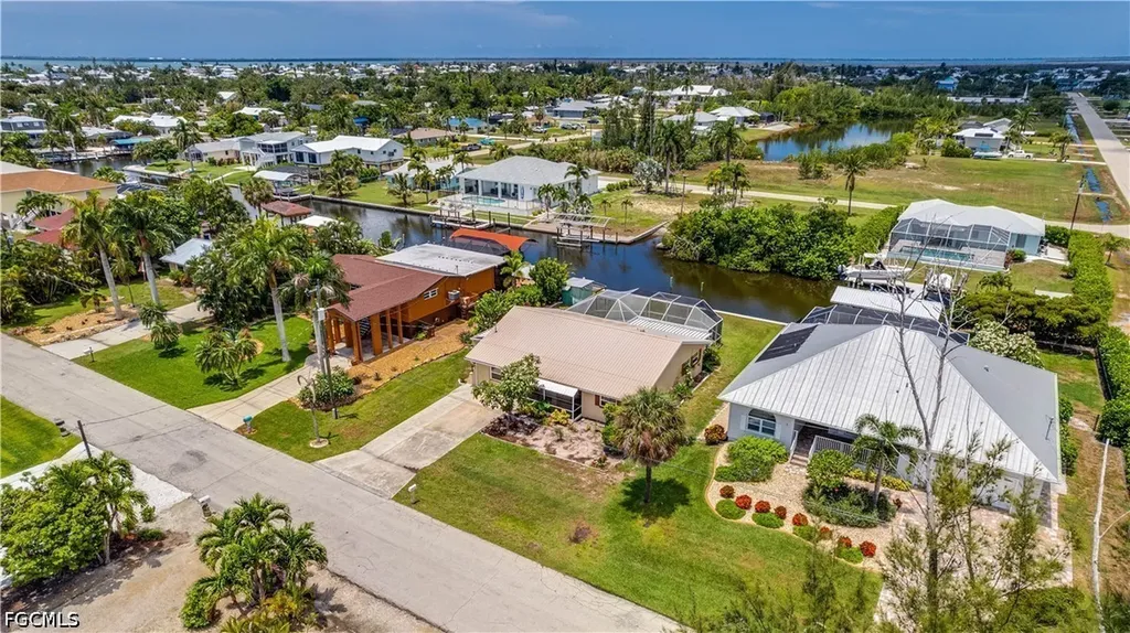 2763 Sanderling Court St. James City FL 33956