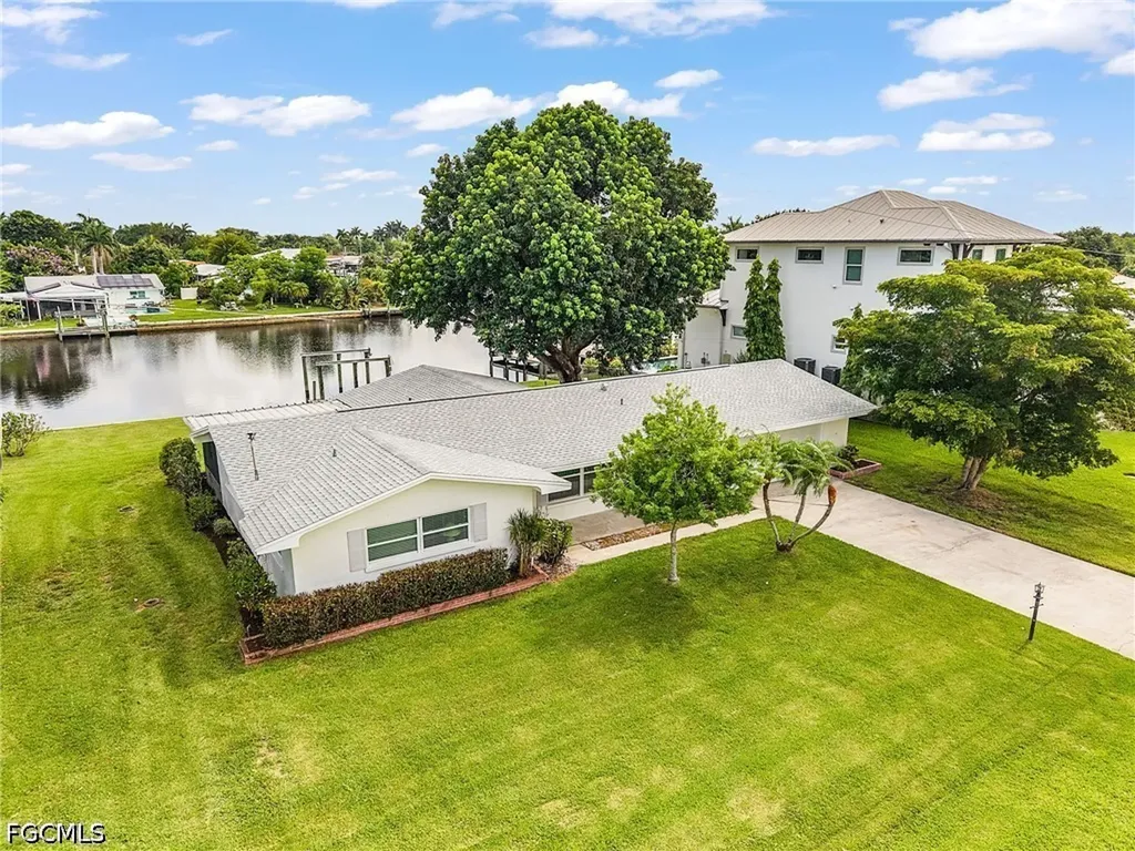 2068 Club House Road North Fort Myers FL 33917