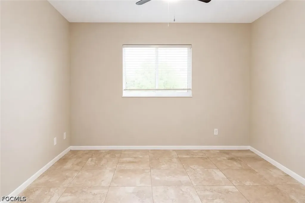 624 SE 13th Street Cape Coral FL 33990