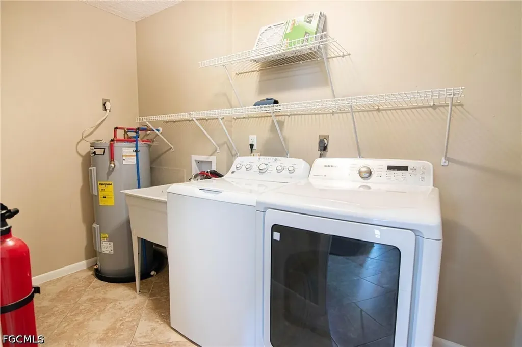 624 SE 13th Street Cape Coral FL 33990