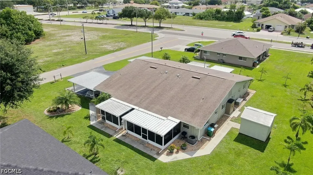 624 SE 13th Street Cape Coral FL 33990