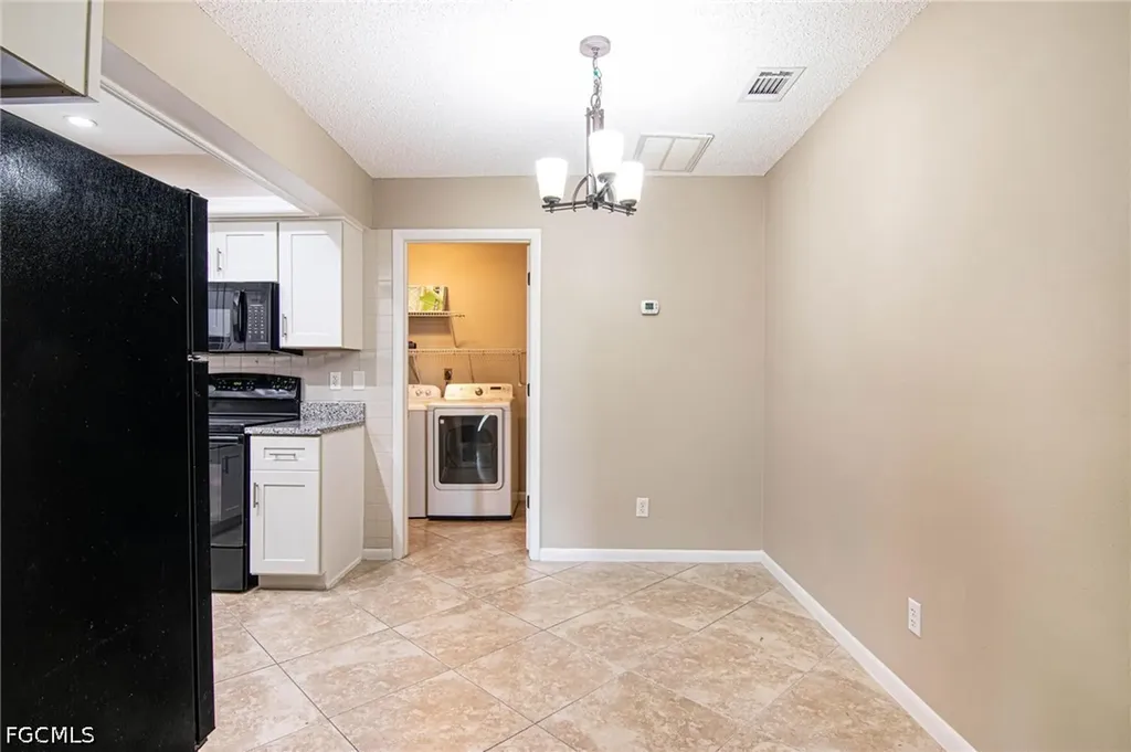 624 SE 13th Street Cape Coral FL 33990