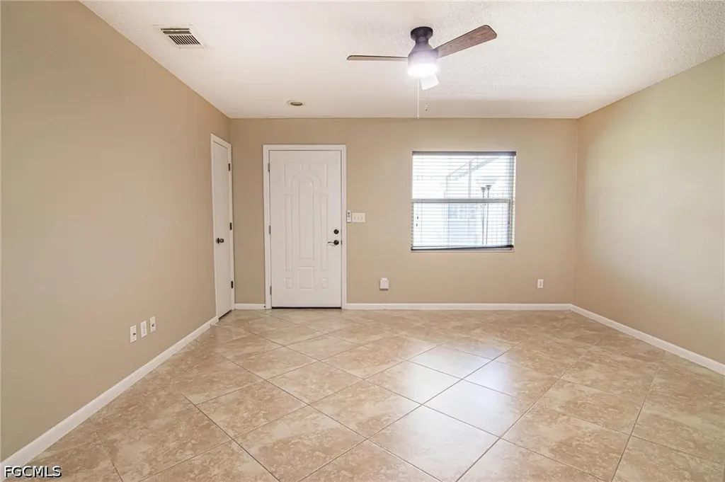 624 SE 13th Street Cape Coral FL 33990