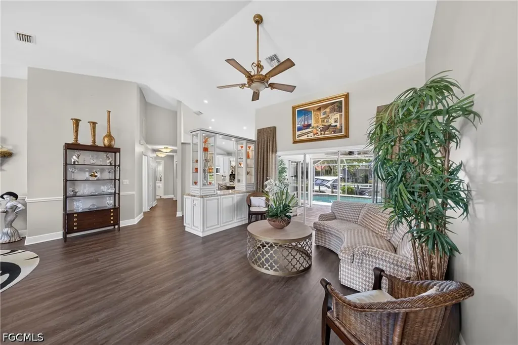 1425 SW 50th Street Cape Coral FL 33914