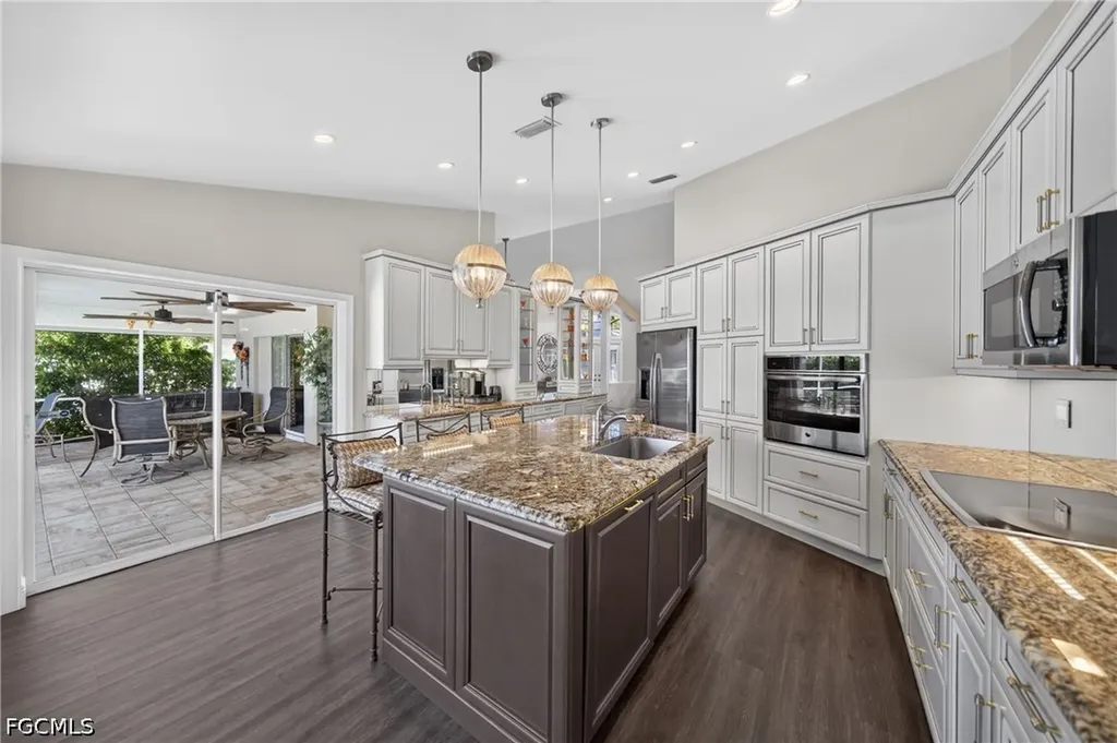 1425 SW 50th Street Cape Coral FL 33914