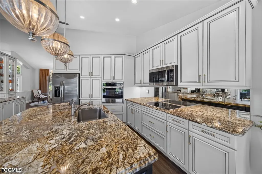 1425 SW 50th Street Cape Coral FL 33914