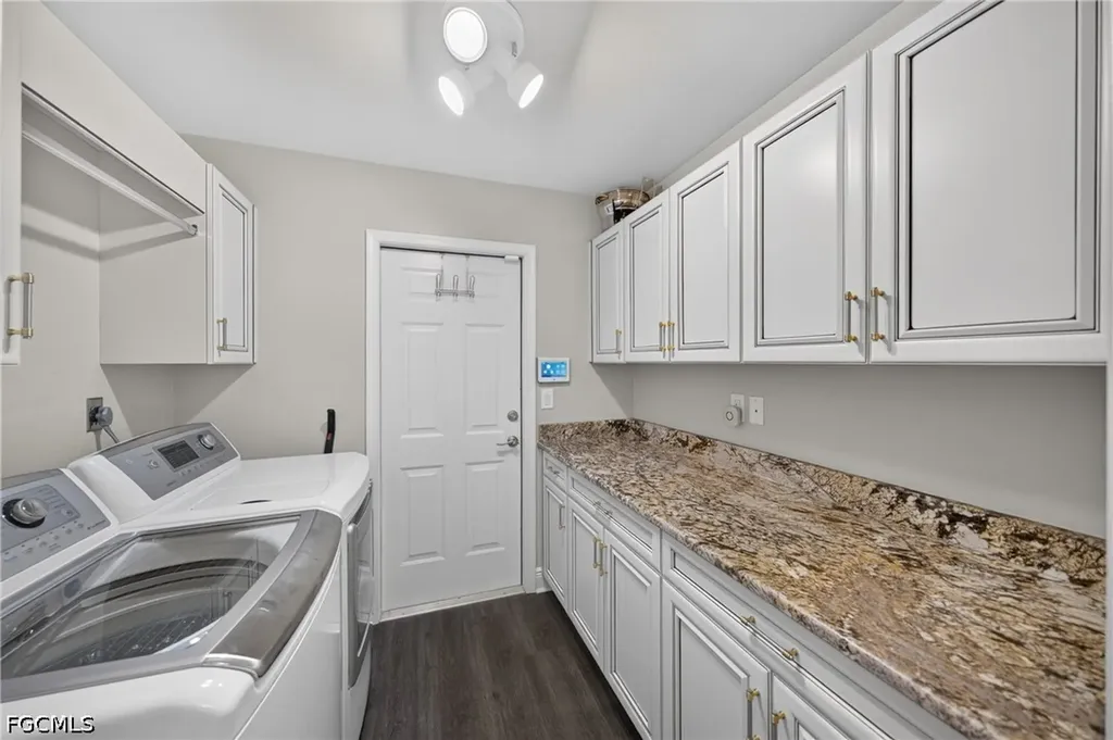 1425 SW 50th Street Cape Coral FL 33914