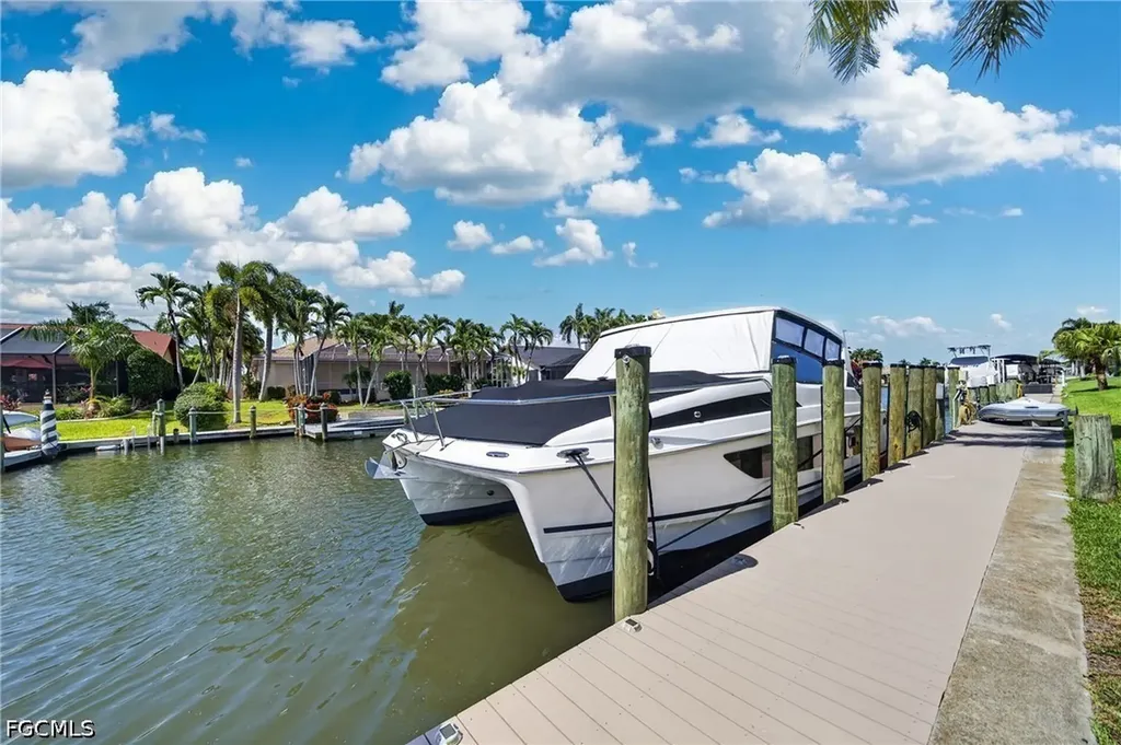 1425 SW 50th Street Cape Coral FL 33914
