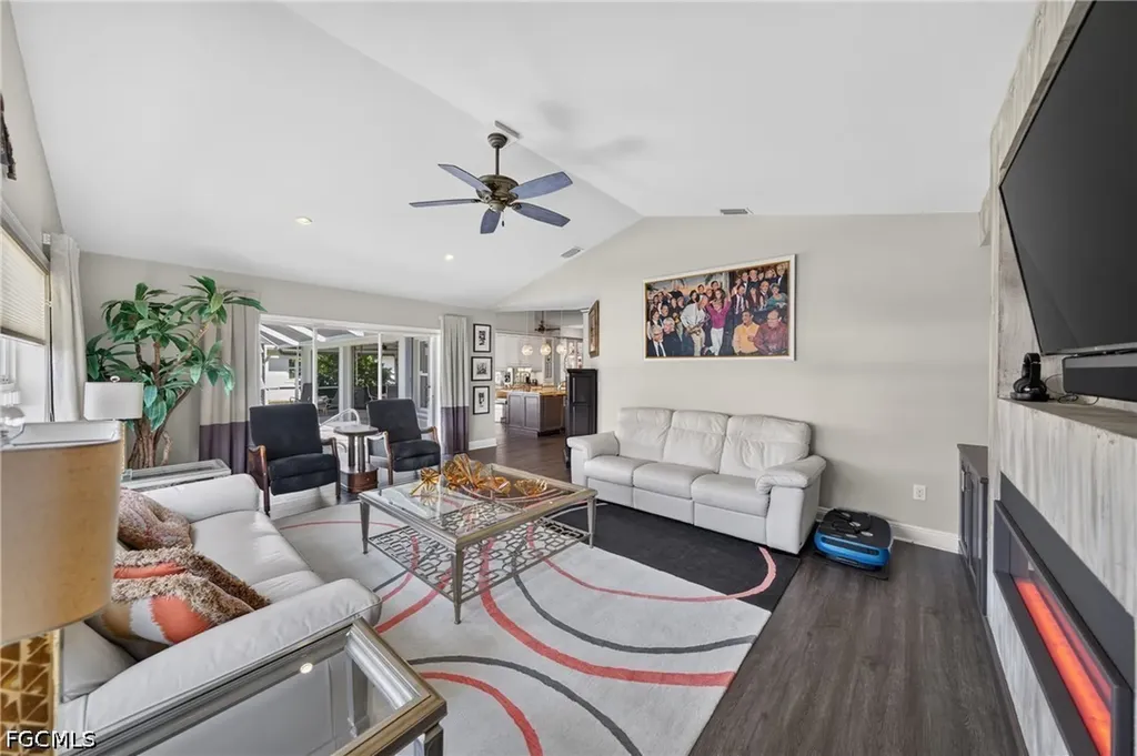 1425 SW 50th Street Cape Coral FL 33914