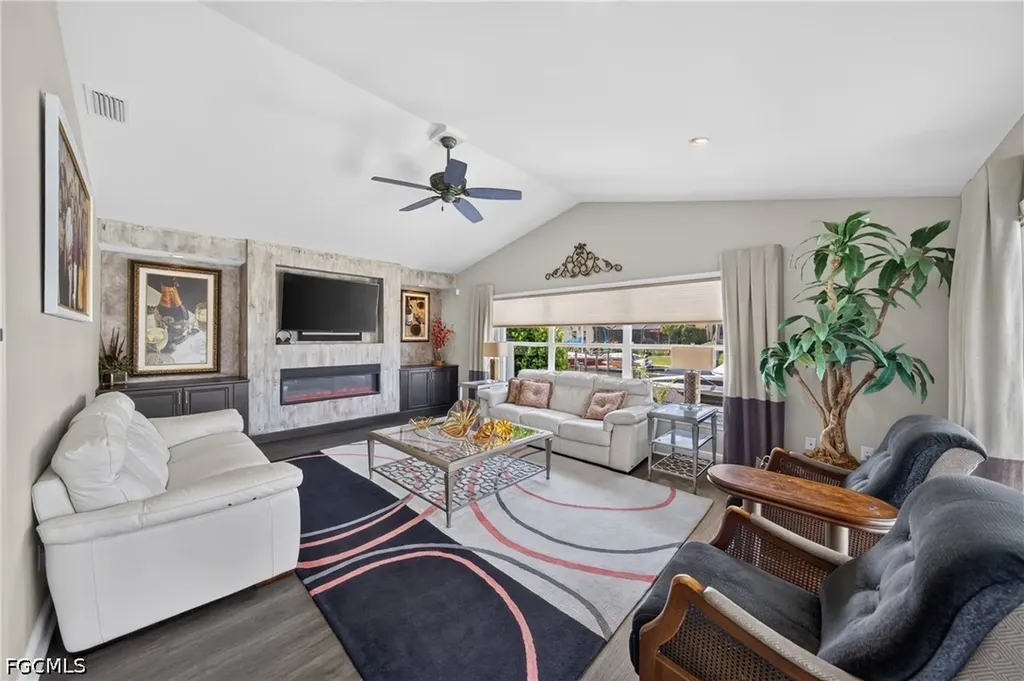 1425 SW 50th Street Cape Coral FL 33914