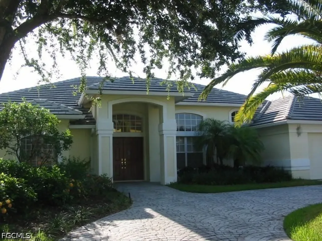 11761 Pinewood Lakes Drive Fort Myers FL 33913