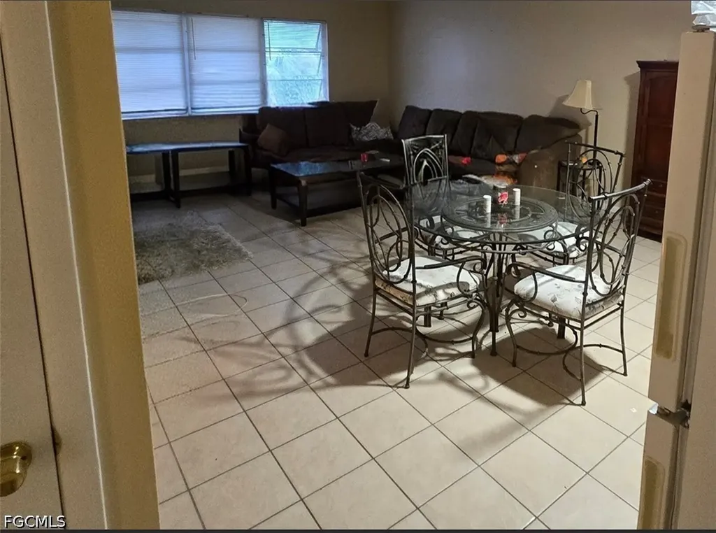 4901 Victoria Drive Cape Coral FL 33904