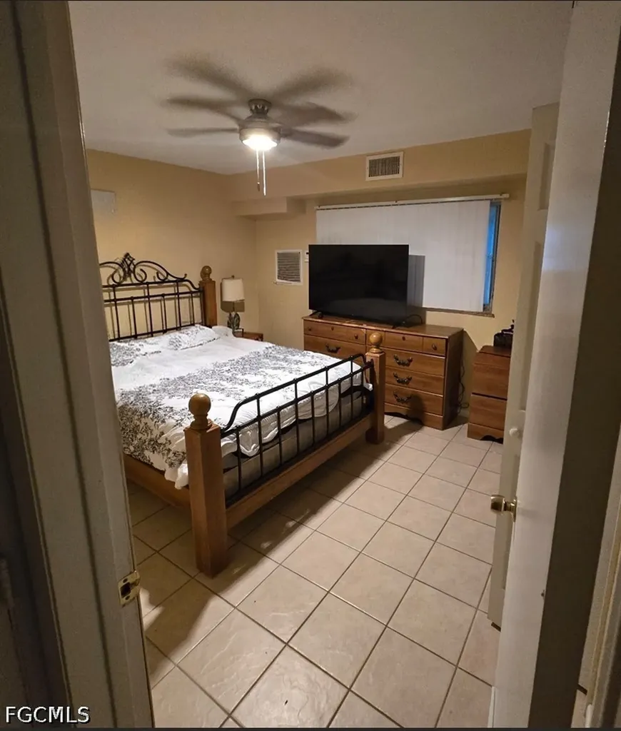 4901 Victoria Drive Cape Coral FL 33904