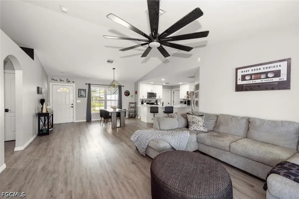 2049 NE 25th Street Cape Coral FL 33909