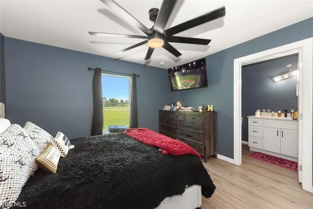 2049 NE 25th Street Cape Coral FL 33909