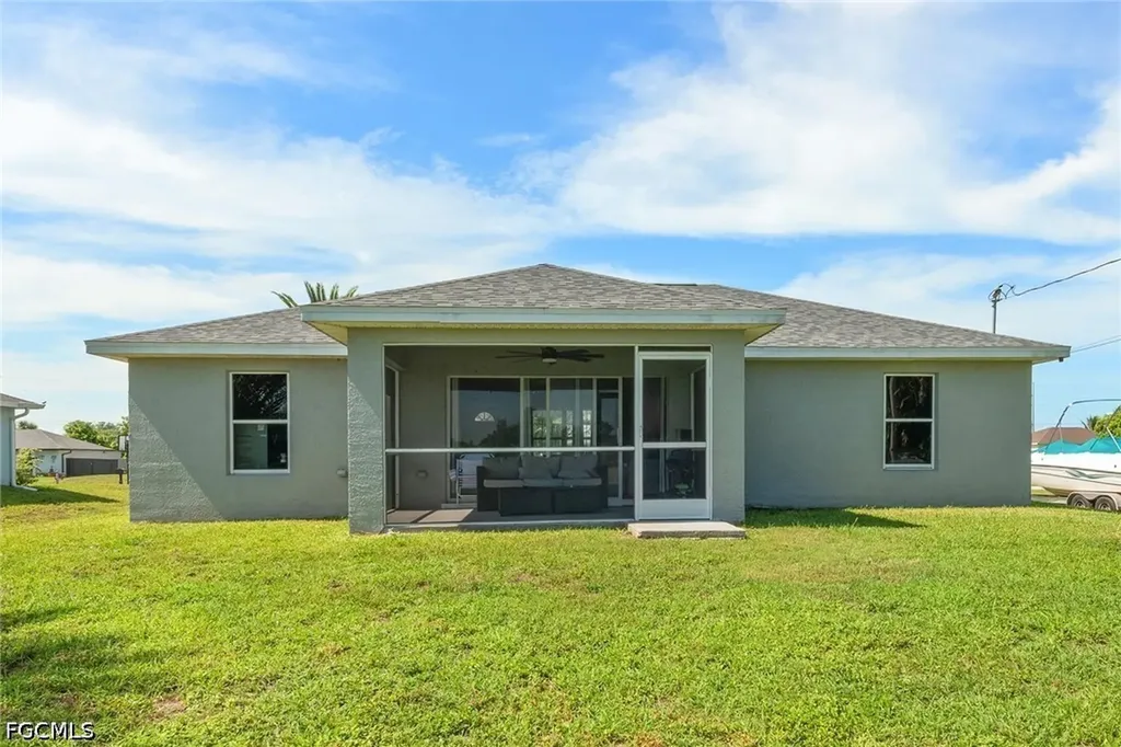 2049 NE 25th Street Cape Coral FL 33909