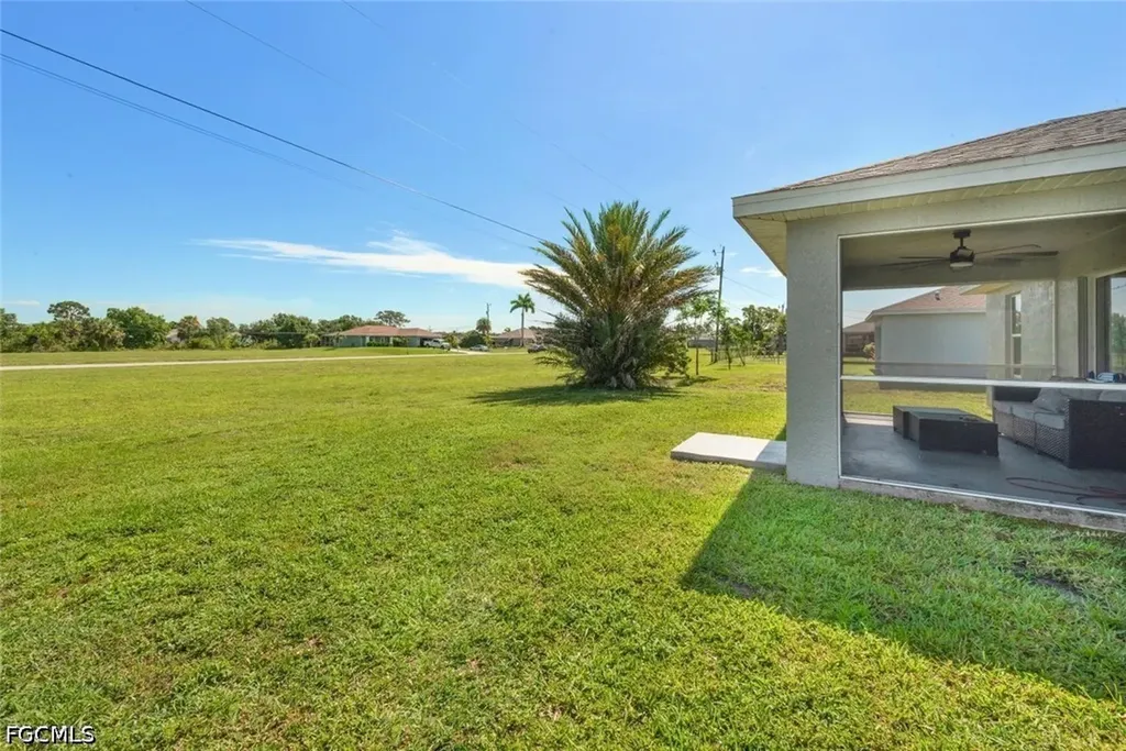2049 NE 25th Street Cape Coral FL 33909