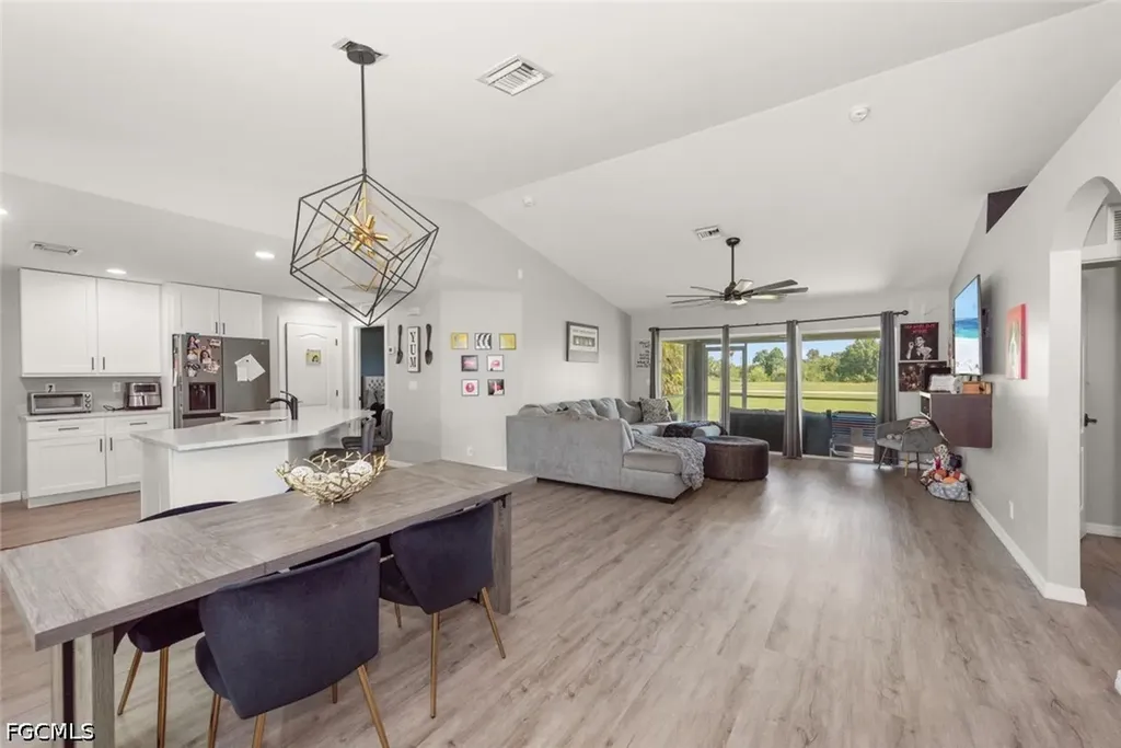 2049 NE 25th Street Cape Coral FL 33909