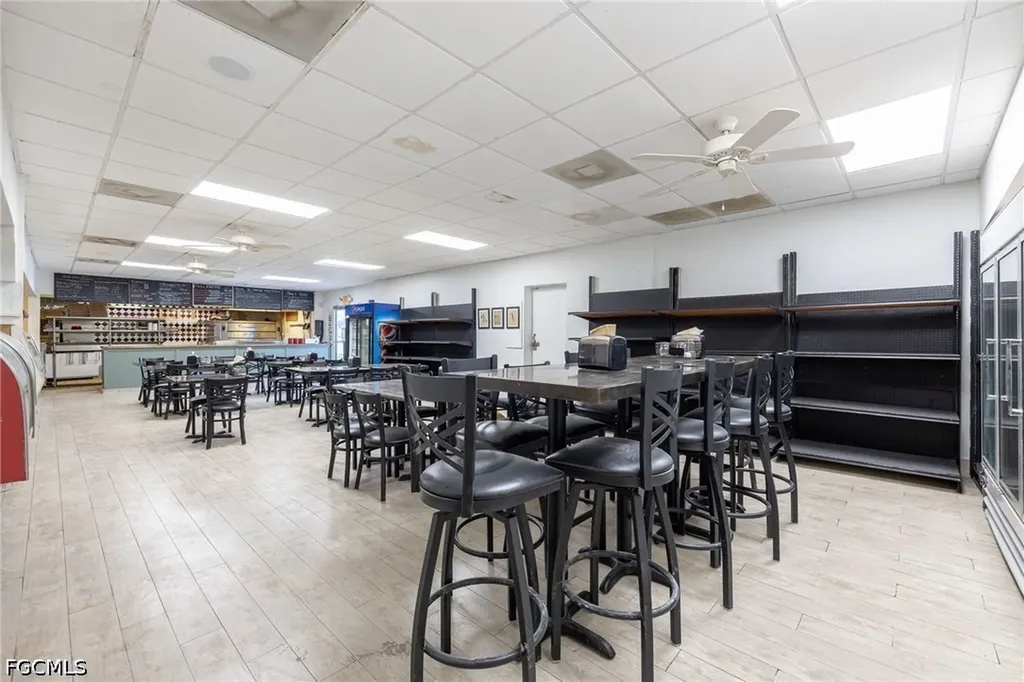 916 SE 14th Avenue Cape Coral FL 33990