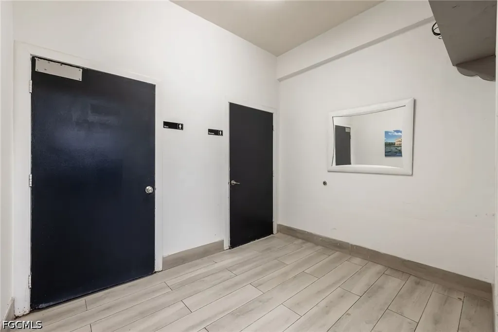 916 SE 14th Avenue Cape Coral FL 33990