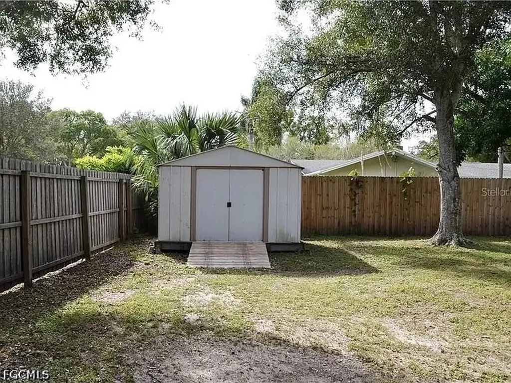 1889 Oak Park Drive N Clearwater FL 33764