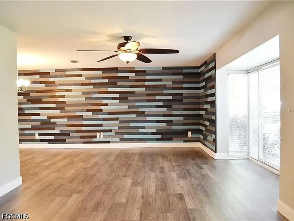 1889 Oak Park Drive N Clearwater FL 33764