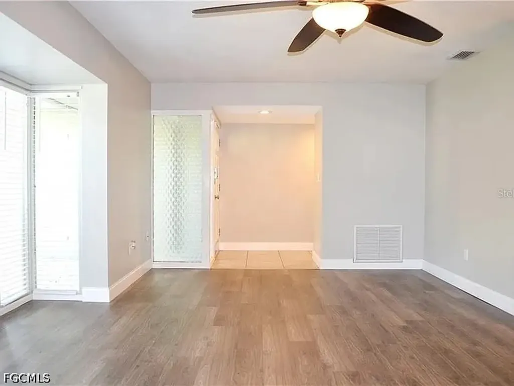 1889 Oak Park Drive N Clearwater FL 33764