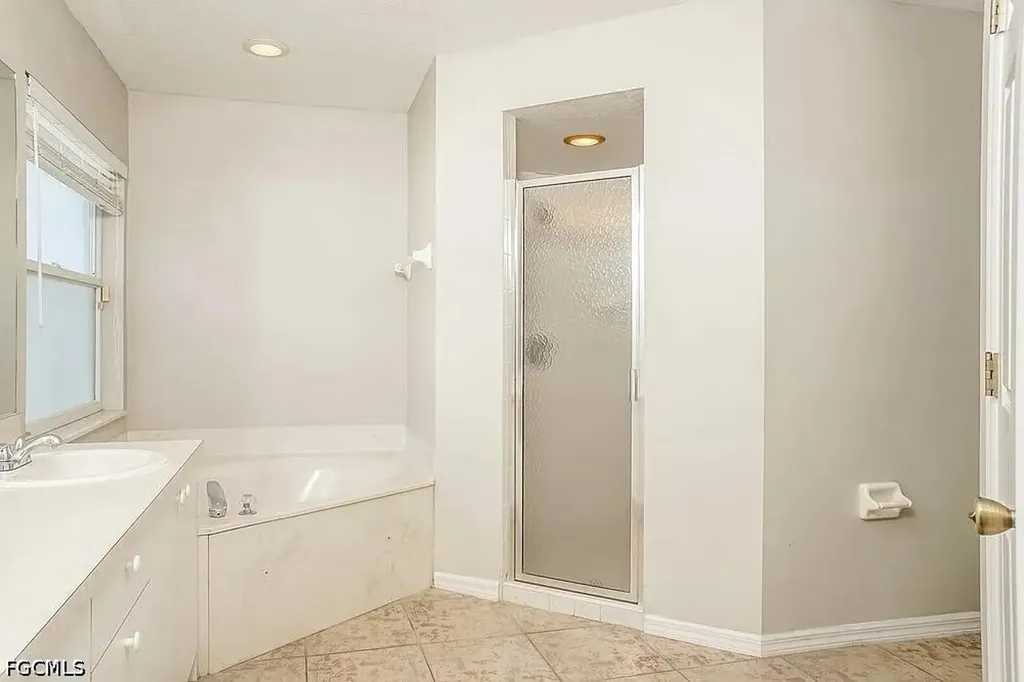 5211 Cedar Hammock Court Sarasota FL 34232
